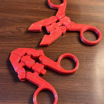 Kìm in ngay tại chỗ không cần hỗ trợ