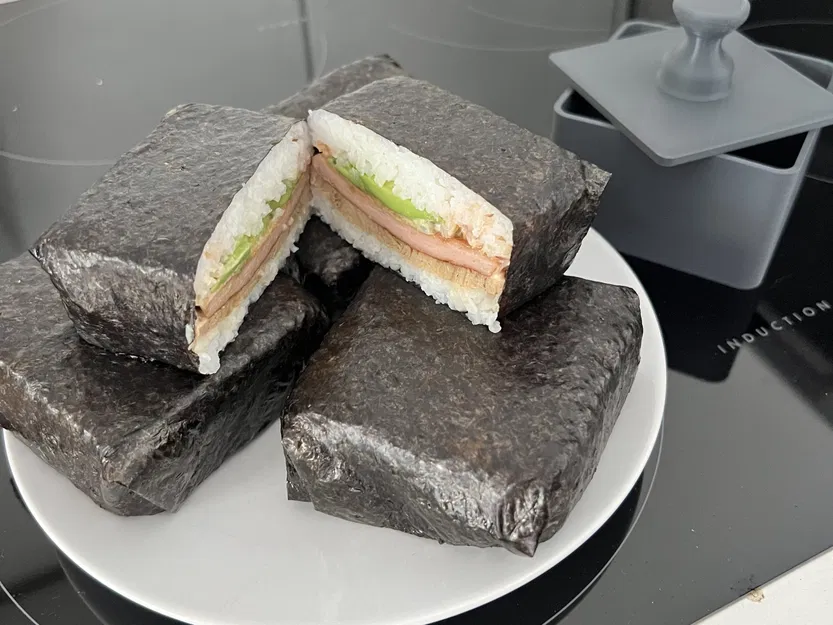 Máy ép Onigirazu tiện lợi cho bữa ăn Nhật - Image 1