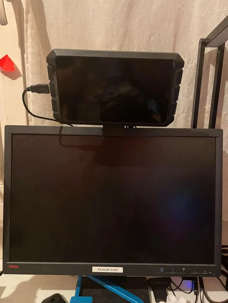 Giá đỡ tùy chỉnh cho Creality Sonic Pad - Image 1