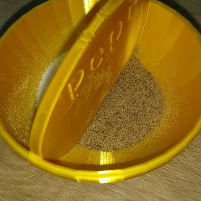 Giá đỡ muối và tiêu kiểu cổ điển từ ký ức tuổi thơ