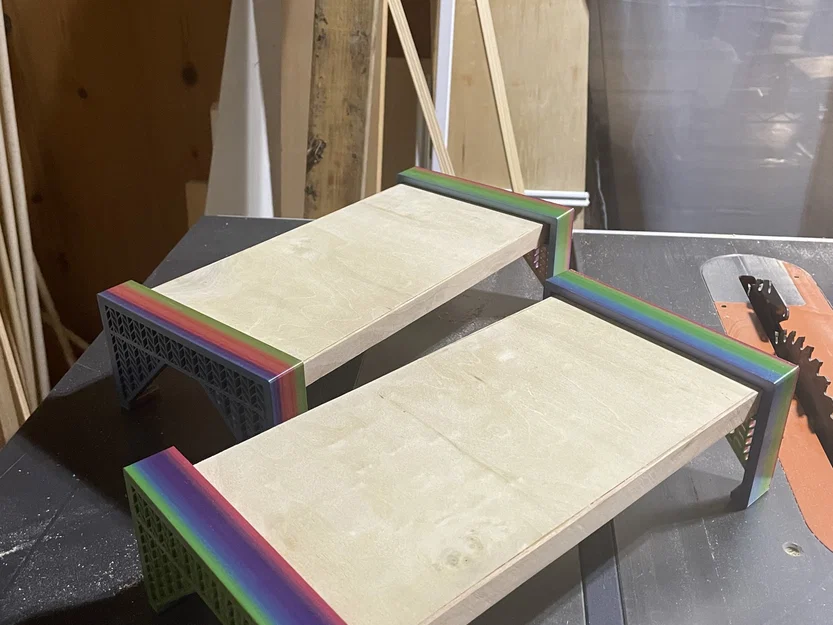 Chân đế màn hình với họa tiết chevron cho bảng gỗ - Image 1