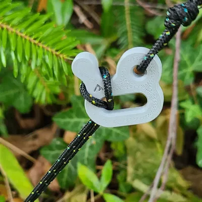 Công cụ siết dây paracord tối giản và bền bỉ