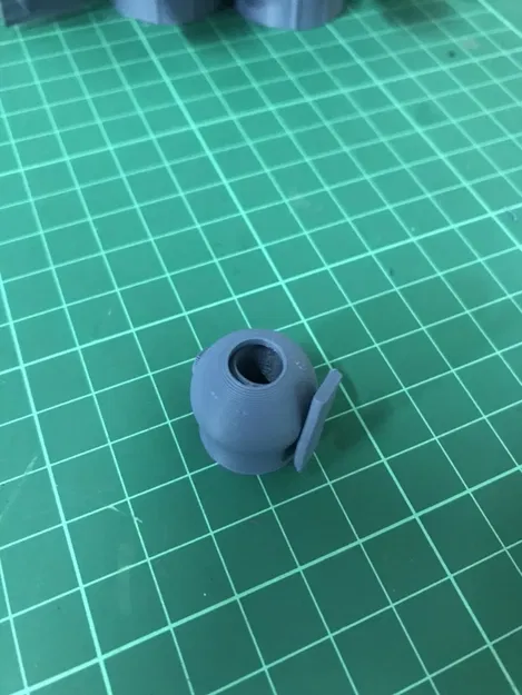 Thuyền làm từ nắp chai và bóng bay - Image 4