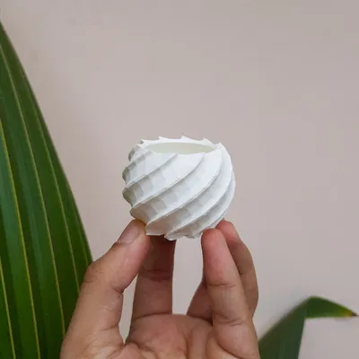 Chậu cây nhỏ hình cầu trang trí nội thất