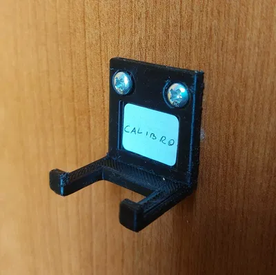 Giá đỡ tường đơn giản cho nhãn dán kích thước 19x14mm