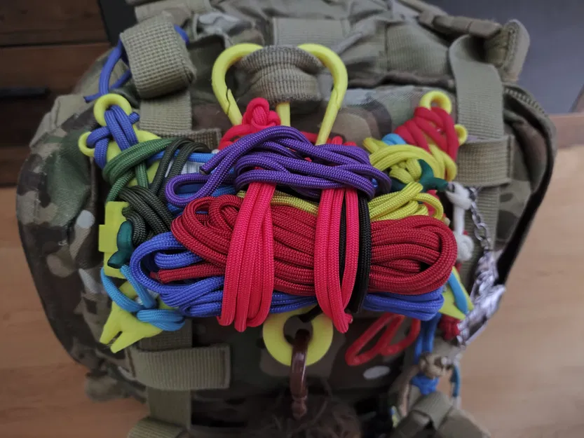 Cuộn dây Paracord với khóa carabiner và bộ căng dây - Image 3