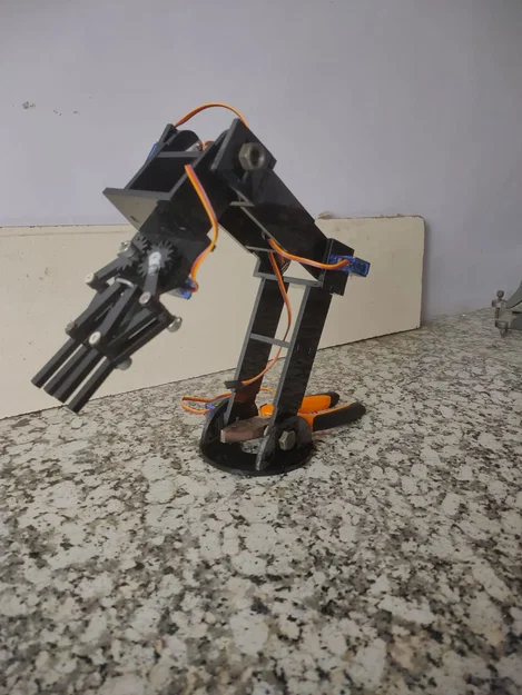 Cánh tay robot RoboArm dễ lắp ráp cho người đam mê công nghệ - Image 2