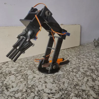 Cánh tay robot RoboArm dễ lắp ráp cho người đam mê công nghệ