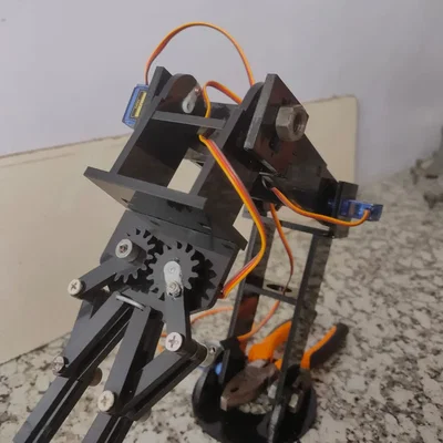 Cánh tay robot RoboArm dễ lắp ráp cho người đam mê công nghệ