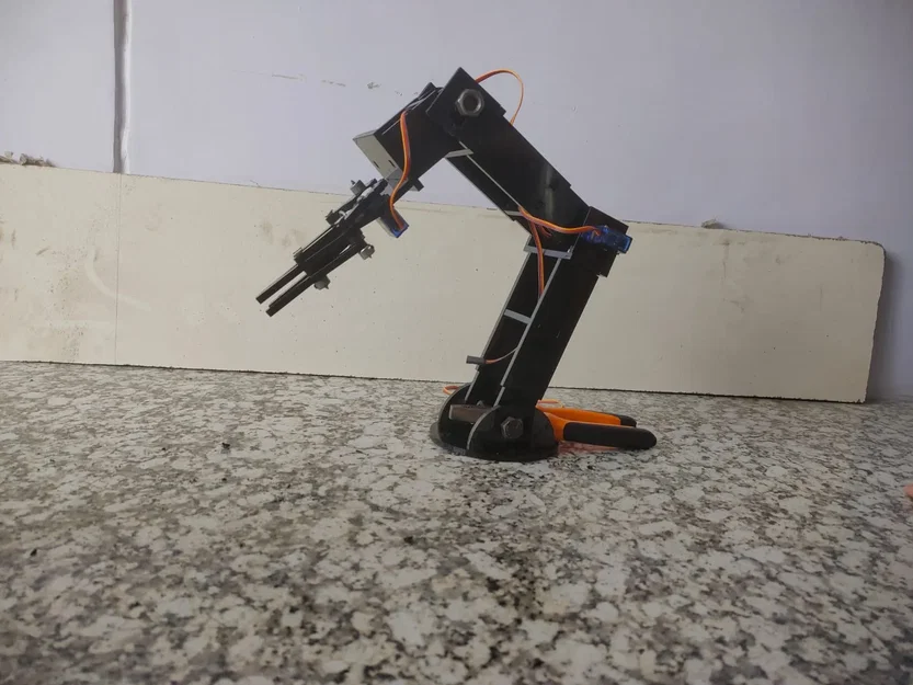 Cánh tay robot RoboArm dễ lắp ráp cho người đam mê công nghệ - Image 4