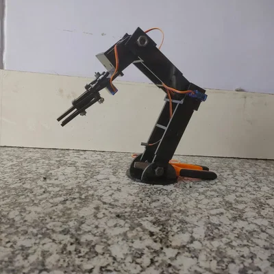 Cánh tay robot RoboArm dễ lắp ráp cho người đam mê công nghệ
