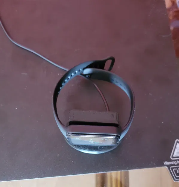 Giá đỡ ngang cho Amazfit Band 7 với cáp sạc gốc - Image 4