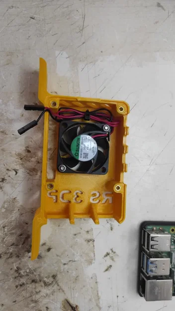 Vỏ Raspberry Pi 4b lắp trên khung 2040 của Ender 5 Pro - Image 3