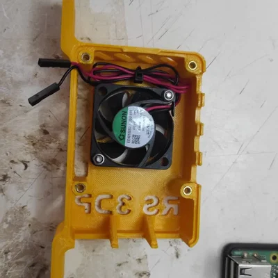 Vỏ Raspberry Pi 4b lắp trên khung 2040 của Ender 5 Pro