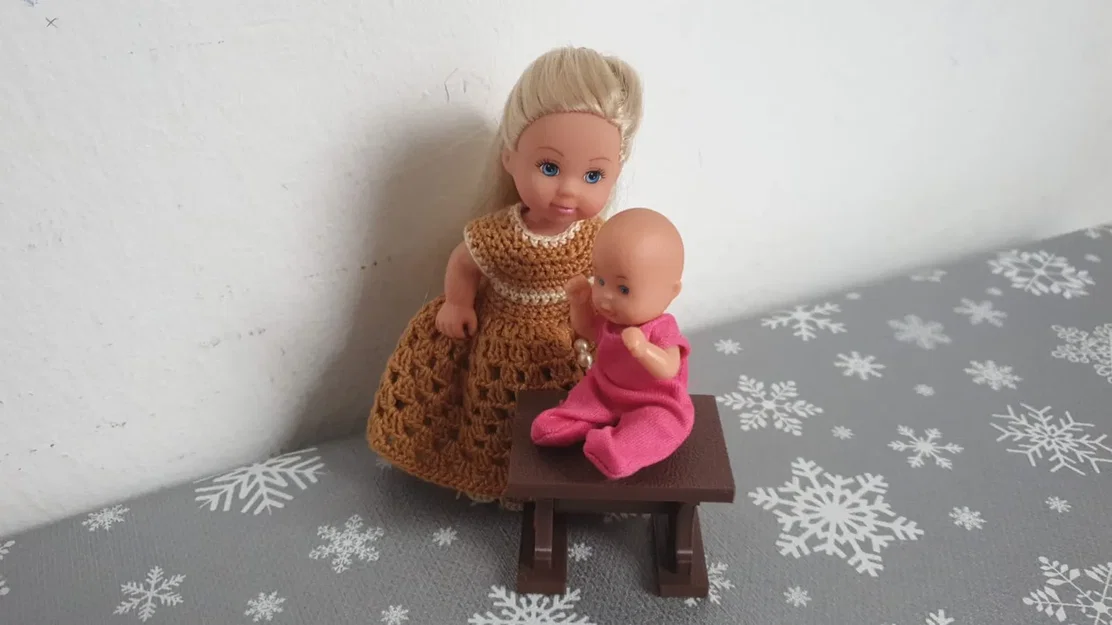 Ghế mini cho búp bê Evi kèm bàn và ghế - Image 3