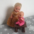 Ghế mini cho búp bê Evi kèm bàn và ghế - Thumbnail 3