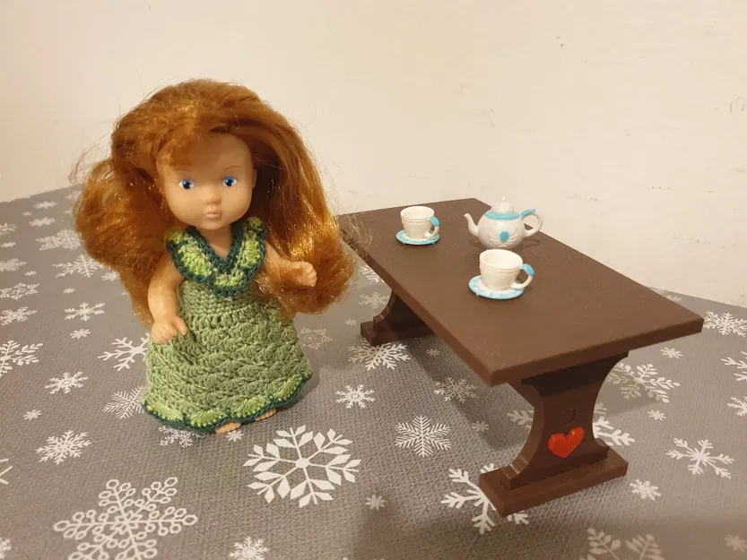 Bàn cho búp bê Evi - Image 3