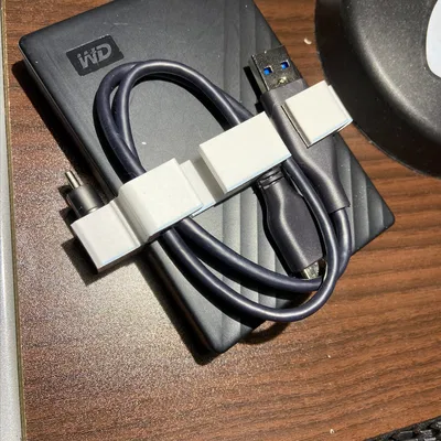 Cáp và kẹp bộ chuyển đổi USB-C cho ổ cứng My Passport 4TB