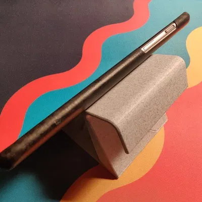 Giá đỡ điện thoại du lịch và máy bay gập gọn