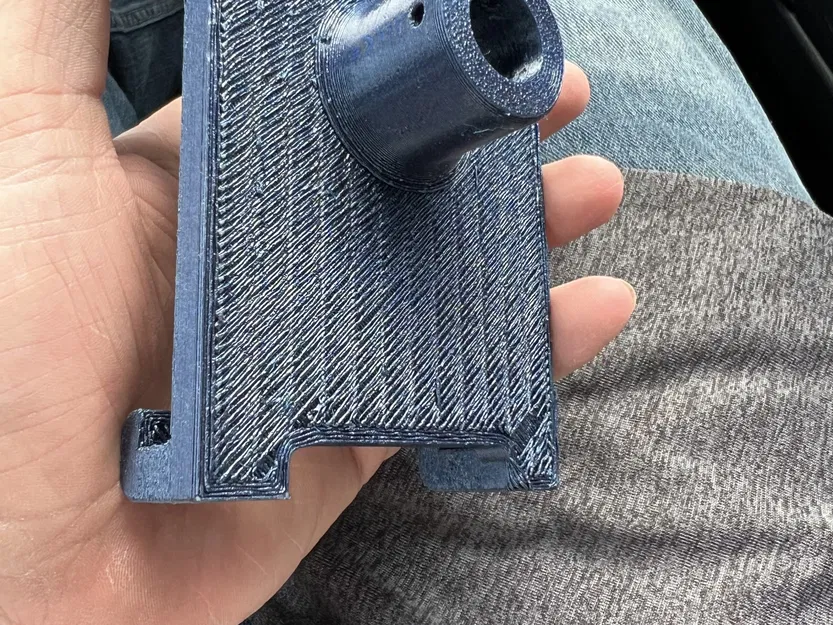 Giá đỡ điện thoại cho IPhone 13 với vỏ silicone mỏng - Image 5