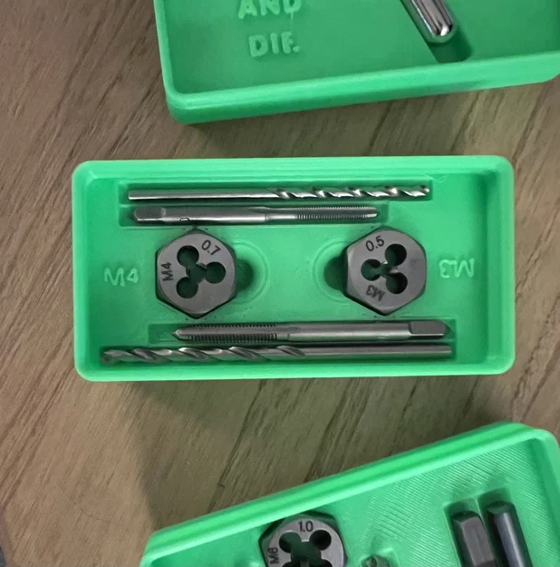 Giá đỡ mũi khoan và khuôn Irwin Gridfinity M3 & M4 - Image 1