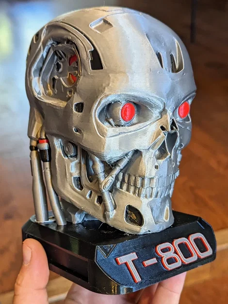 Tượng bán thân Terminator T-800 với màu sắc nổi bật - Image 1