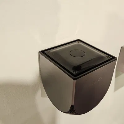 Giá treo tường OUYA cho hệ thống game cổ điển