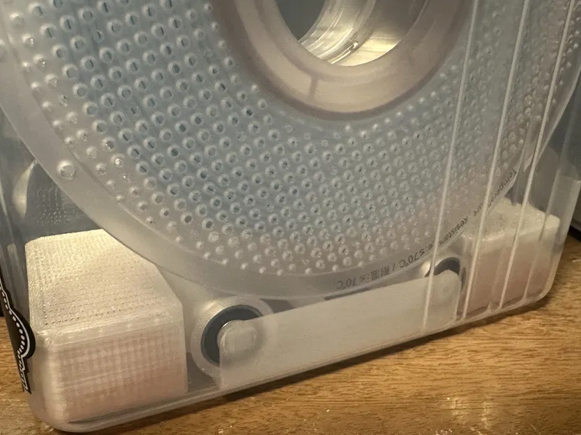 Bunker Remix với 2 khay hút ẩm cho thùng chứa ngũ cốc Wildone - Image 1