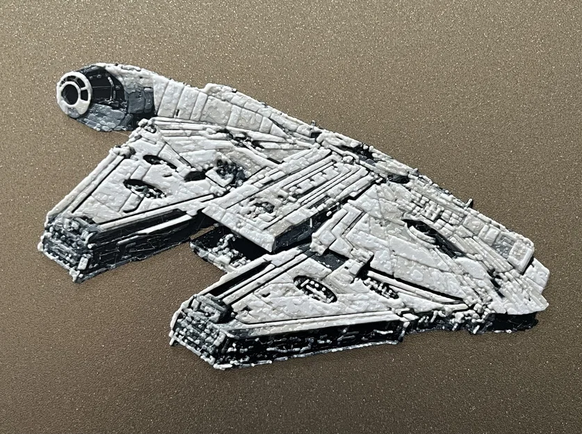 Nhà phi hành Millennium Falcon in filament đa màu - Image 1