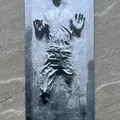 Hình ảnh Han Solo trong carbonite với màu sắc đa dạng - Thumbnail 1