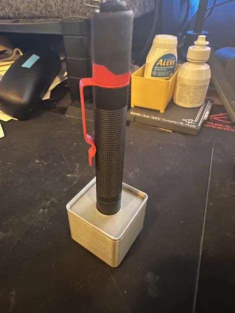 Giá đỡ đèn pin Milwaukee 1x1 cho hệ thống Gridfinity - Image 2