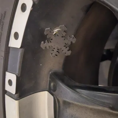 Nắp van hình bông tuyết cho xe hơi