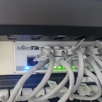 Giá đỡ cho router Mikrotik CRS125-24G-1S-2HND lắp rack 19