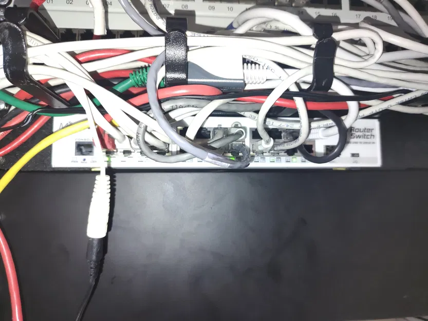 Giá đỡ rack cho thiết bị Mikrotik CRS125-24G-1S-2HnD - Image 1