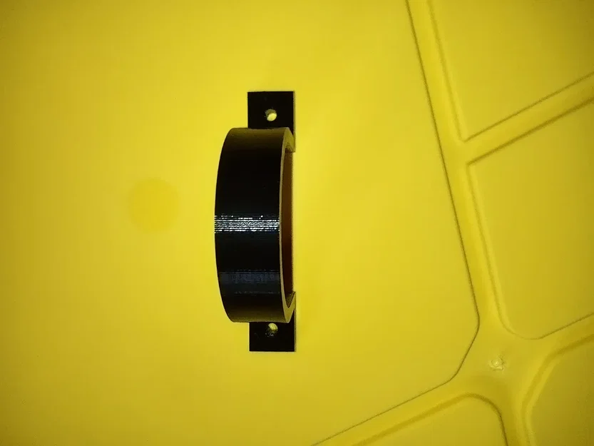 Kẹp ống PVC gắn tường hoặc trần nhà - Image 1