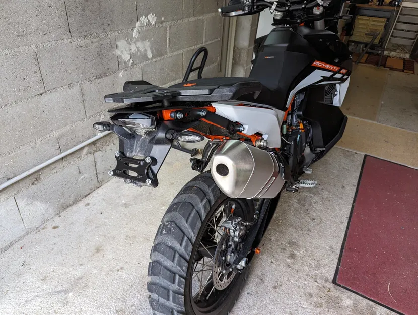 Bộ chuyển đổi gắn biển số cho KTM Adventure 790 890 - Image 1