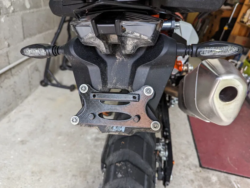 Bộ chuyển đổi gắn biển số cho KTM Adventure 790 890 - Image 2