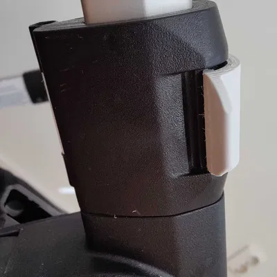 Khóa cho tay cầm xe đẩy trẻ em