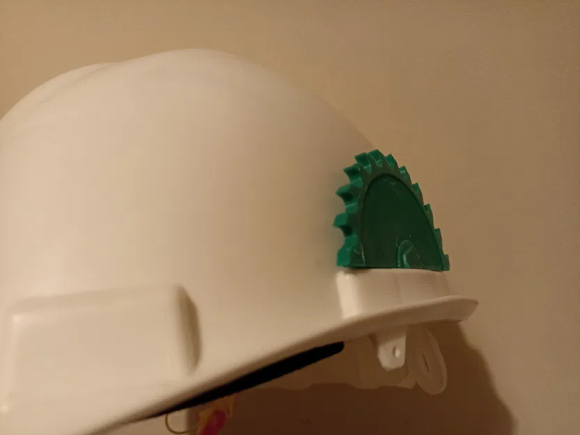 Trang trí mũ bảo hộ hình lưỡi cưa tròn - Image 2