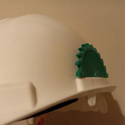 Trang trí mũ bảo hộ hình lưỡi cưa tròn