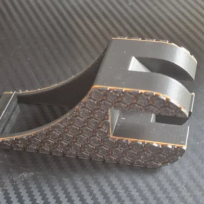 Giá đỡ chai phun nước cho kệ 16mm