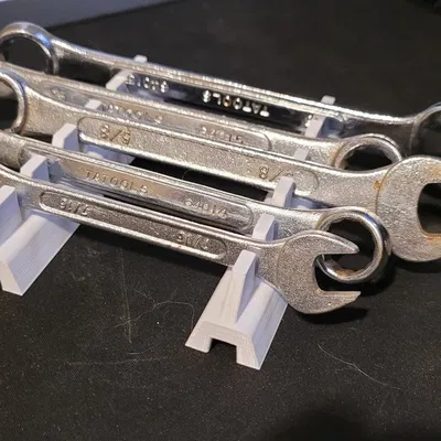 Giá đỡ cờ lê mở rộng với thiết kế răng cưa