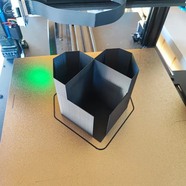 Giá đựng dụng cụ làm móng tay với thiết kế tinh tế - Image 4