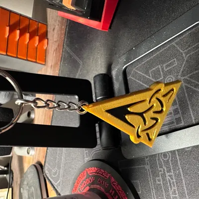 Móc khóa chủ đề Dark and Darker với hình dạng con chuột