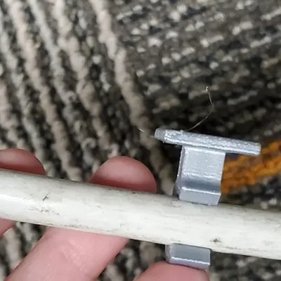 Cặp kẹp dây bảo vệ chống sét cho bàn làm việc