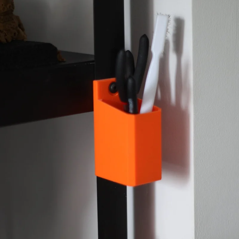 Kệ Ikea BROR cho kìm, bút và nhiều hơn nữa!