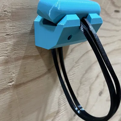 Giá đỡ dây cáp và ống dẫn chắc chắn treo tường