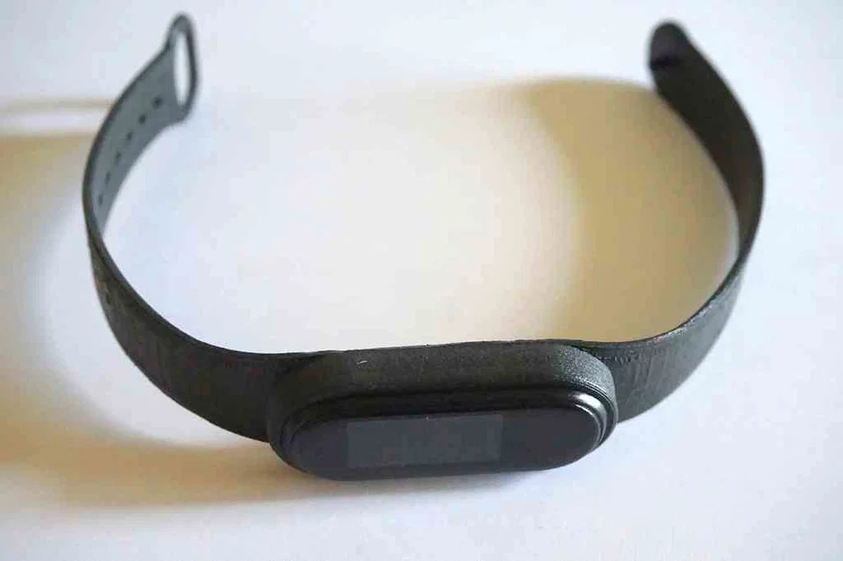 Dây đeo Mi Band 3 & 4 với pin gốc - Image 1