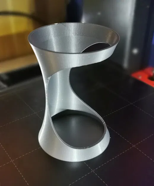 Giá đỡ bút chì thiết kế hiện đại và tiện lợi - Image 2