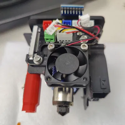 Giá đỡ quạt hotend QIDI X-CF Pro nâng cao hiệu suất